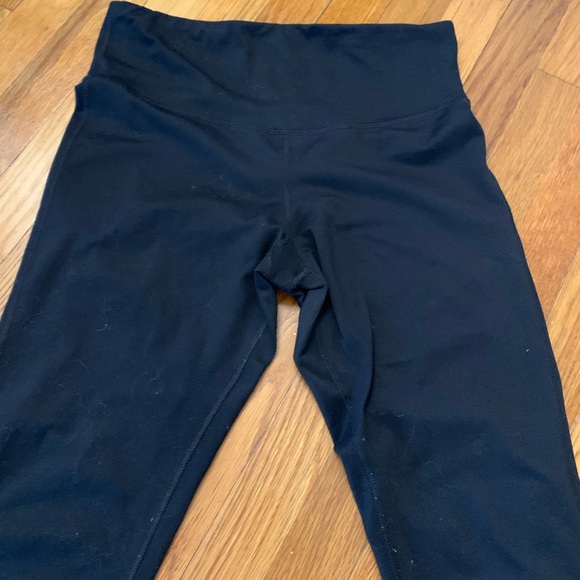 Set of 2 High Waist Capri Leggings - Picture 2 of 9